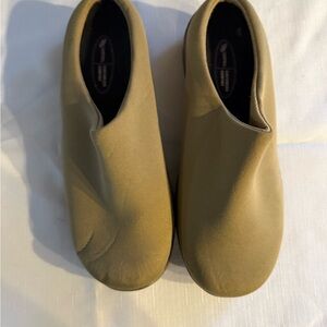 Women's Casual Tan Mules